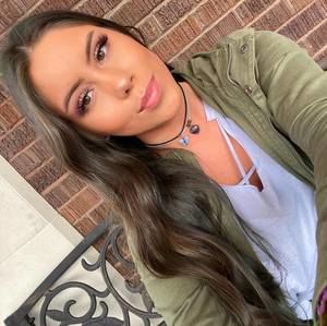 Meet your Posher, Mckenzie